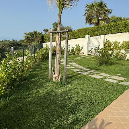 Villa Dei Fiori แซมโบรเน ภายนอก รูปภาพ